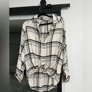 Tie front plaid flannel black sand white